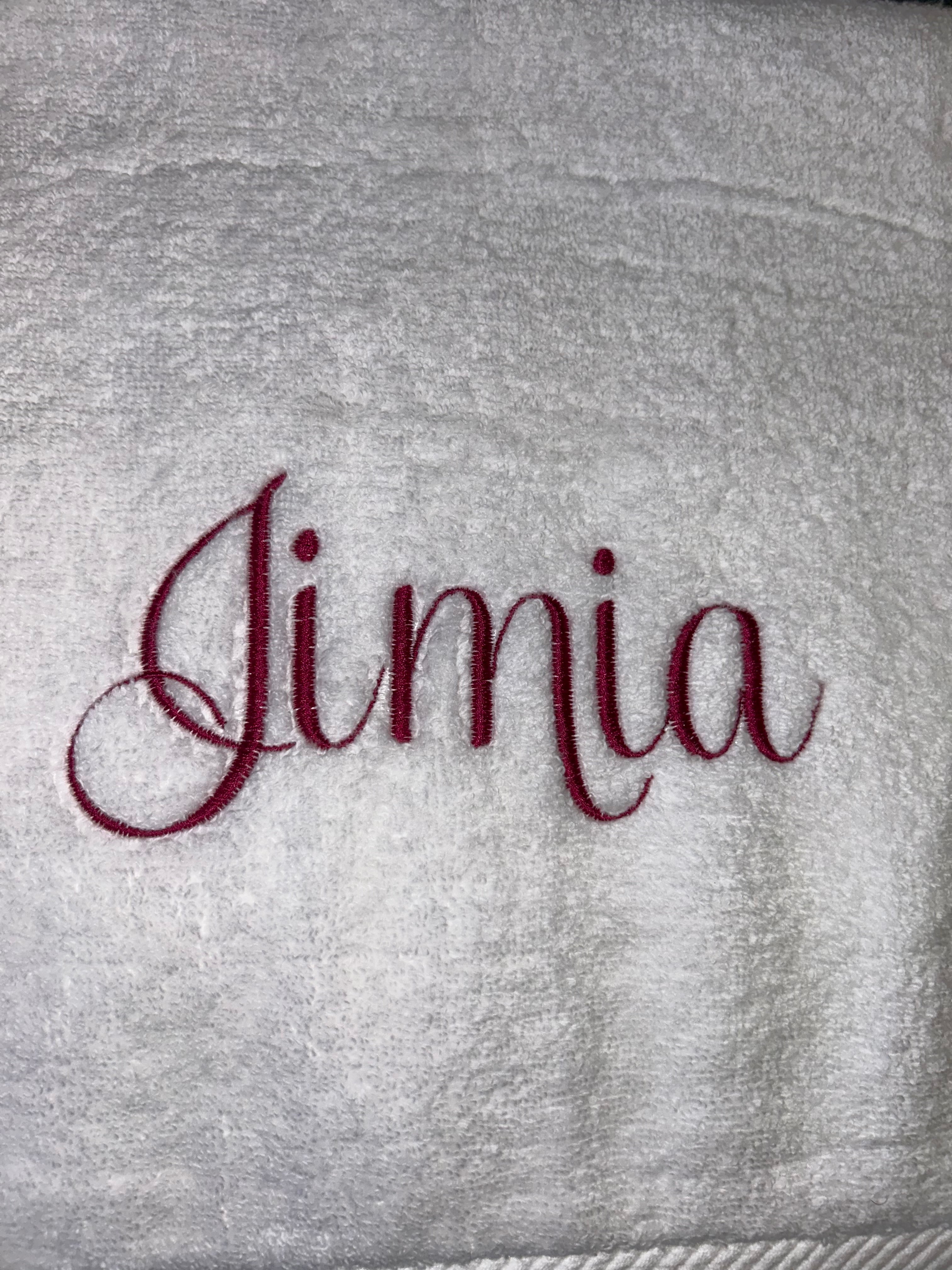 Serviette Élégance – Serviette de bain personnalisée brodée